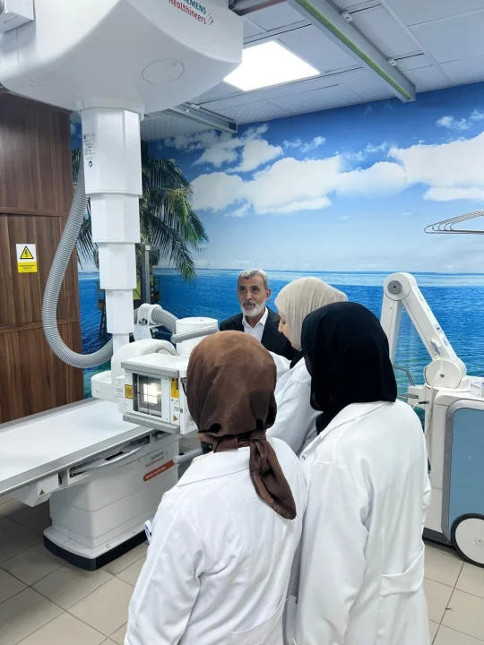 **Head of Radiology Techniques Department Conducts Field Follow-Up on the Summer Training of Department Students at Warith International Cancer Institute