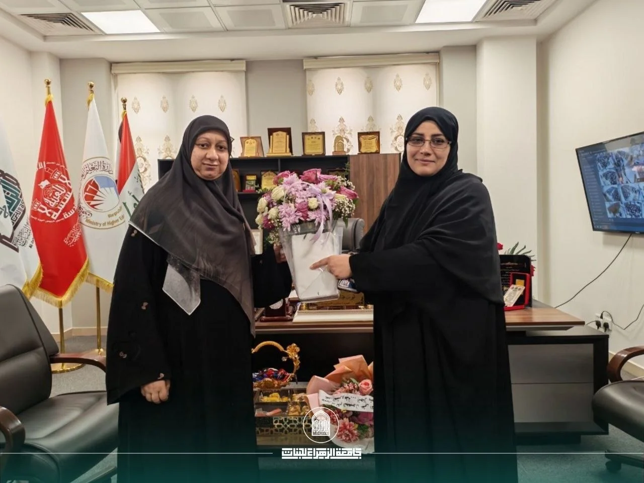 الهندسة تحتفي بإنجاز الصيدلة.. اعتمادٌ برامجي يُتوَّج بخمس سنوات من التميّز