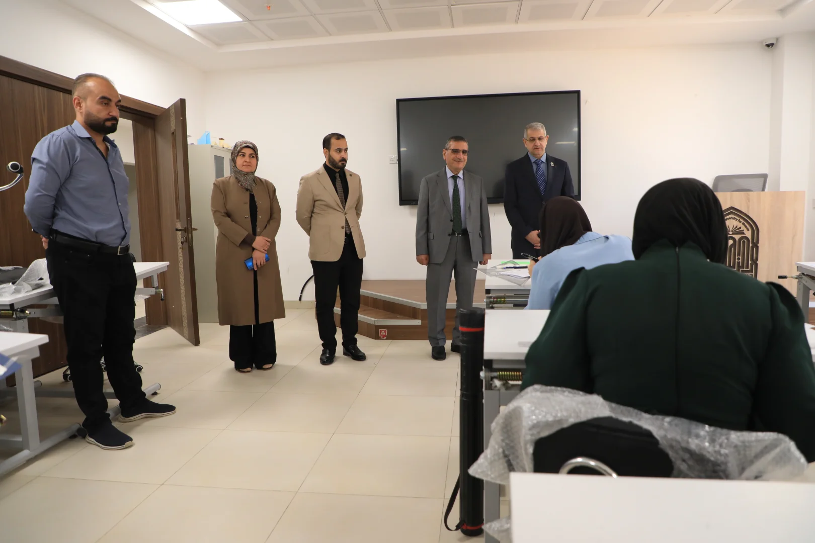Vice Presidents of the University Conduct Field Inspection of Second-Round Examinations at the College of Engineering