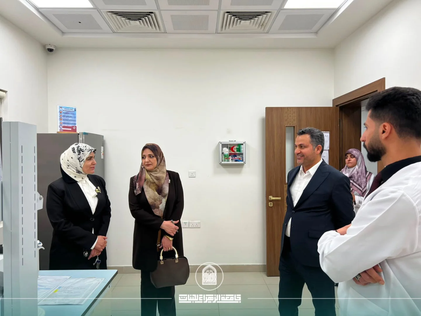 واقع البحث العلمي والبِنى التحتية في مركز الزهراء البحثي تتفقده لجنة وزارية