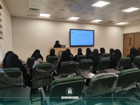 ورشة تدريبية حول إنشاء الاختبارات والاستبانات الإلكترونية في قسم اللغة الانجليزية