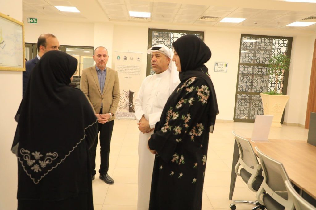 وفد قسم الشؤون الفكرية في العتبة الحسينية يزور مكتبة جامعة الزهراء (عليها السلام) للبنات