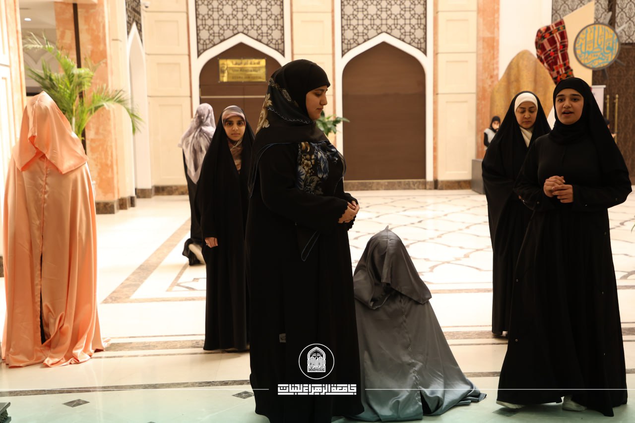 عمل مسرحي يتواضع ليجسد التعقيدات بهدوء