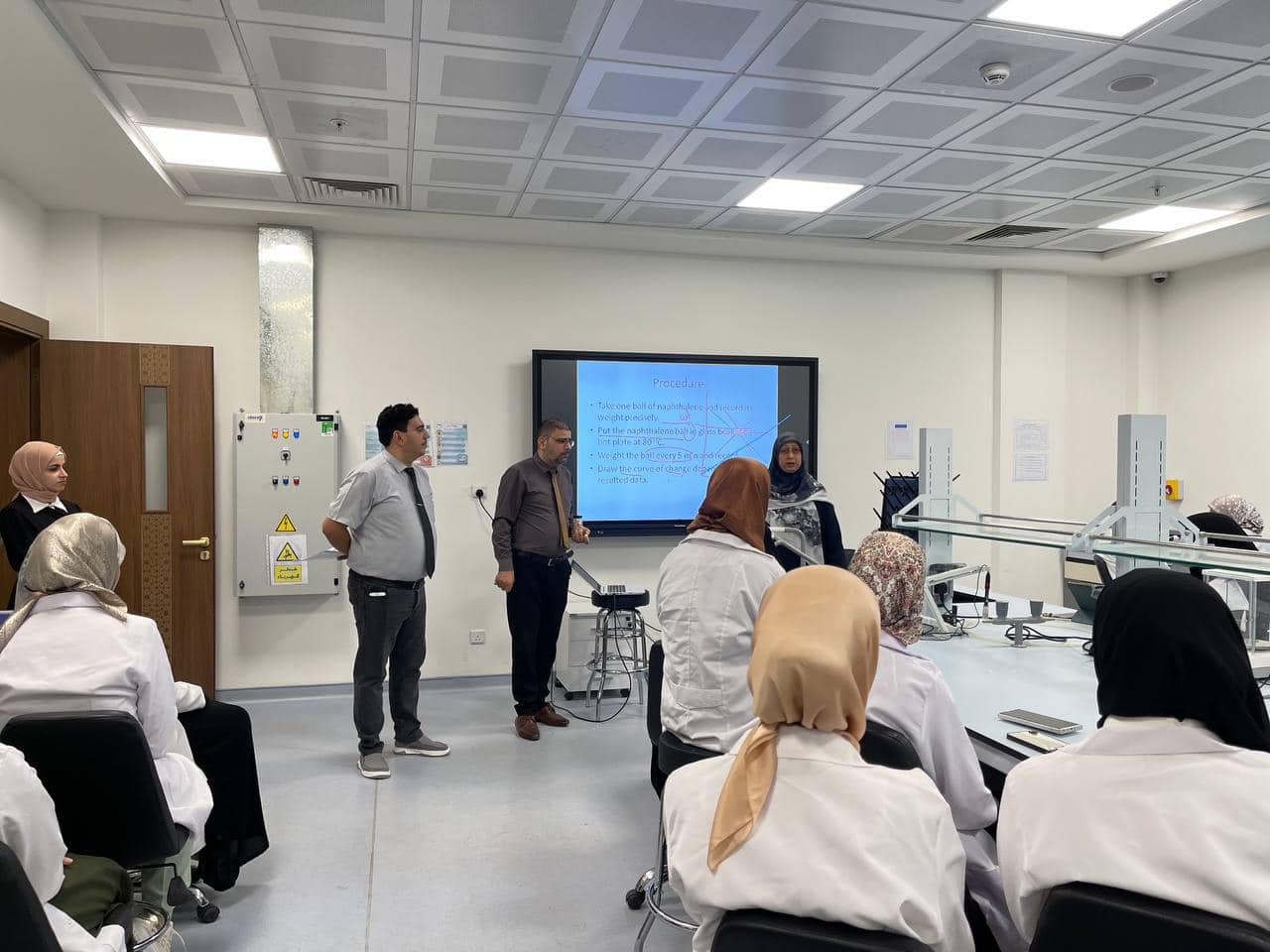 Inspection tour by the Dean of the Faculty of Pharmacy